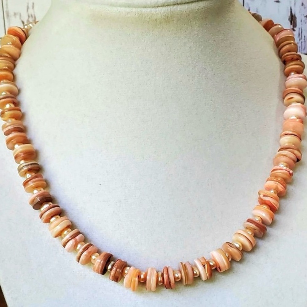 Conch Shell & Pearl Necklace - Picture 2 of 5
